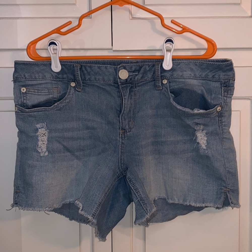 Mid rise distressed shorts